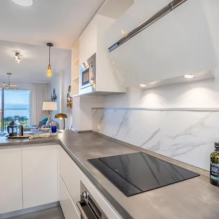 Home2book Sea View & Design Duplex Gigantes Апартаменты *