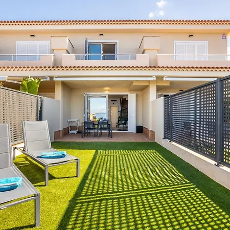 Home2book Sea View & Design Duplex Gigantes